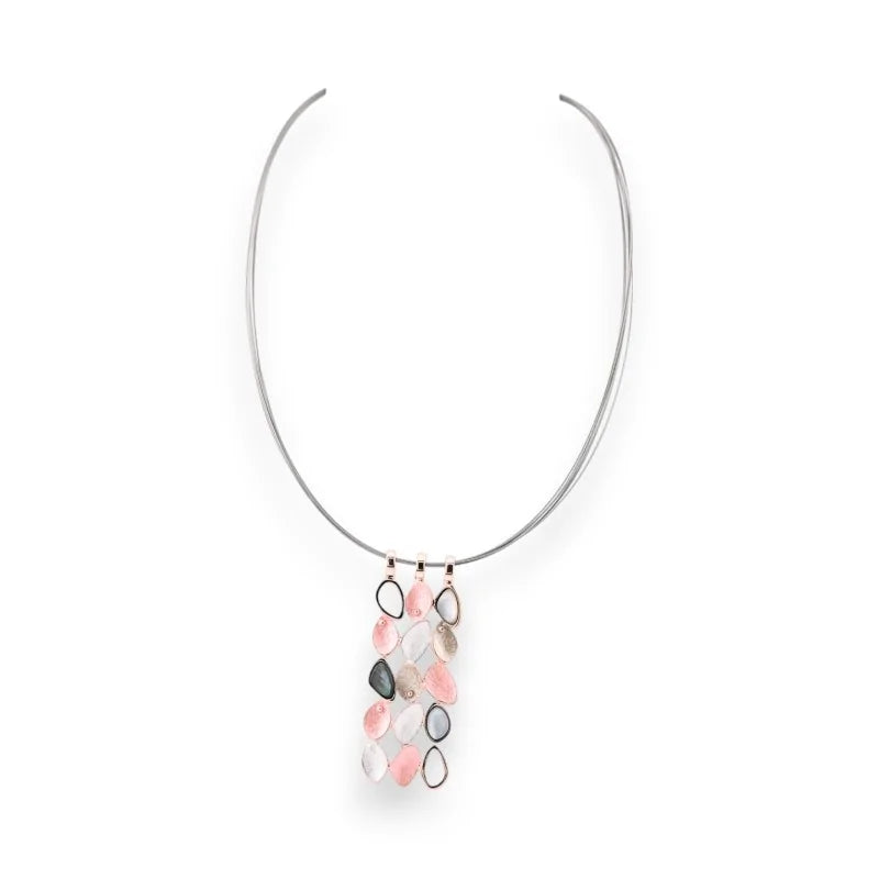 Collier argenté avec pendentif multi-pétales pastels, bijou fantaisie élégant Ikita