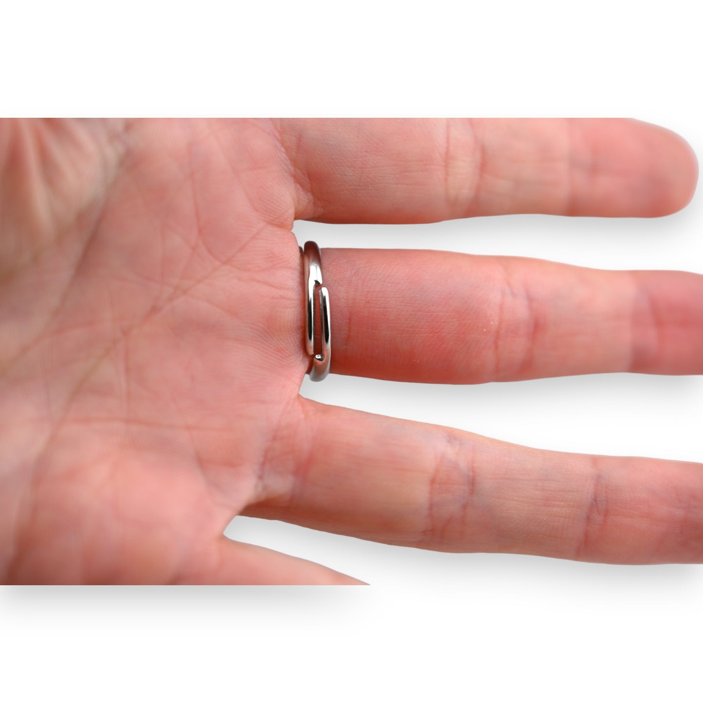 Bague acier argenté ovale strass