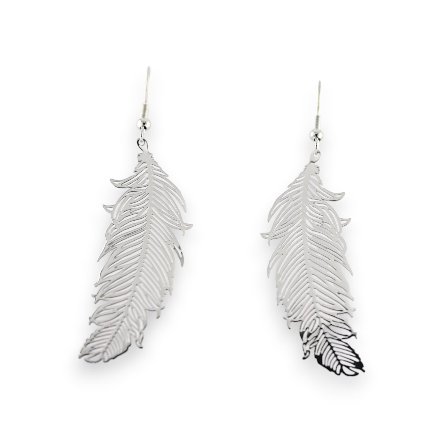 Boucles d'oreilles en métal argenté motif plume