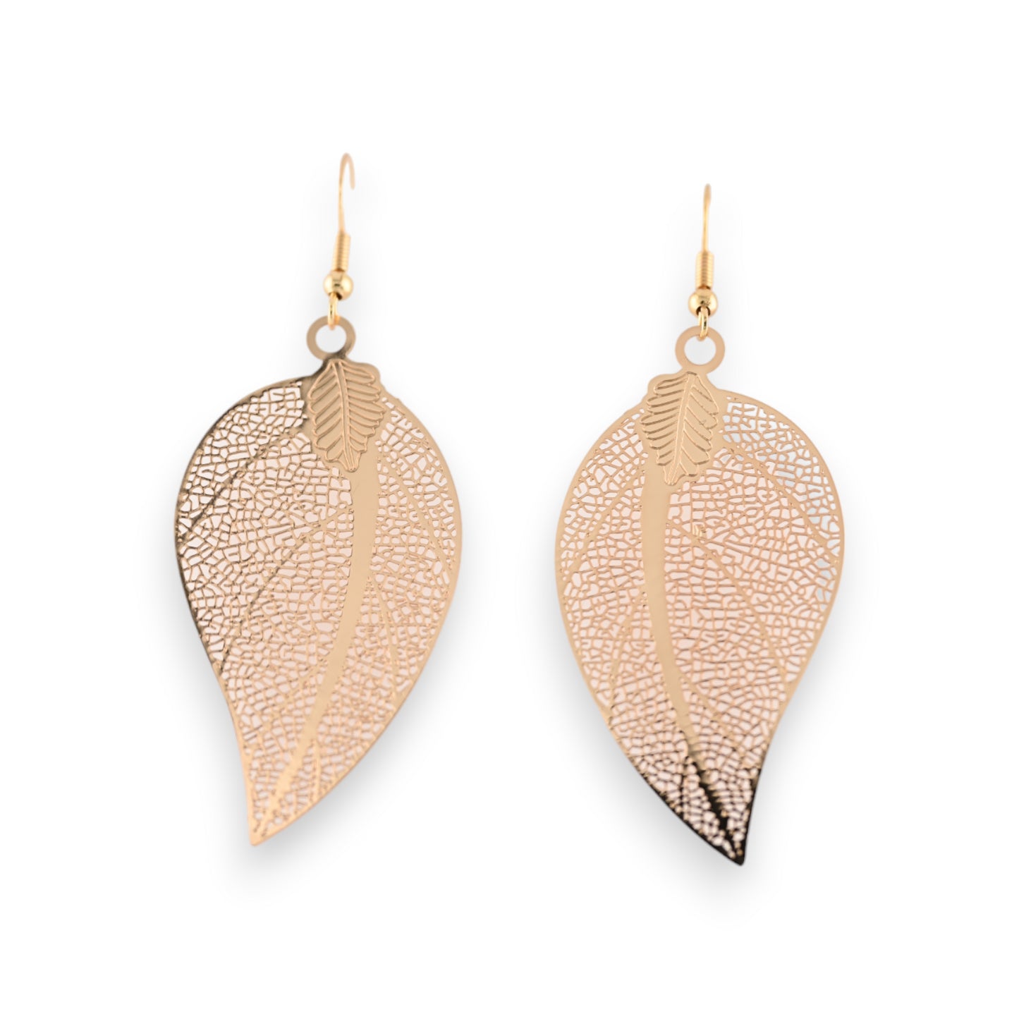Boucles d'oreilles en métal doré motif feuille