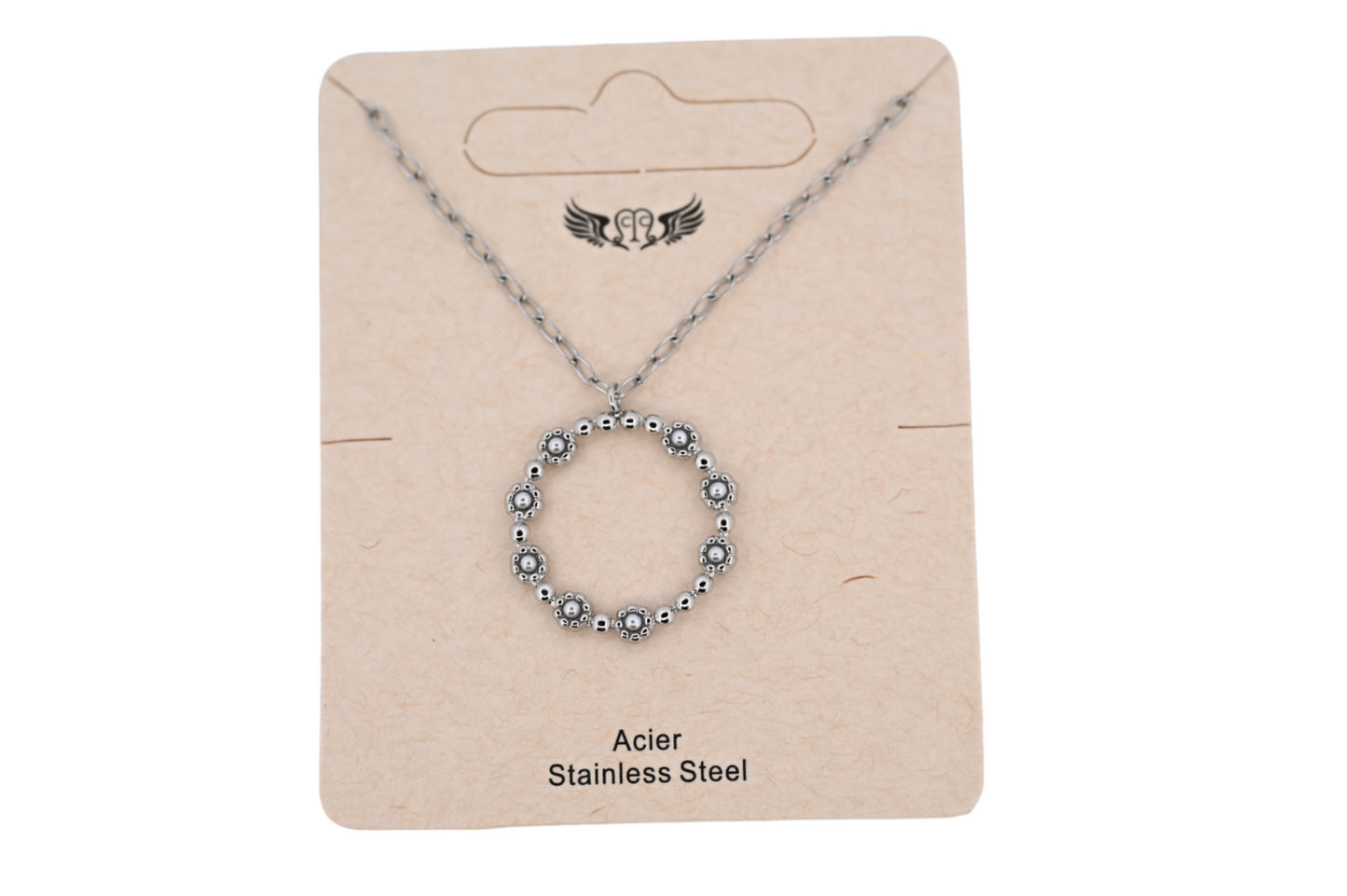 Collier acier argenté couronne de fleurs et de petites perles grises