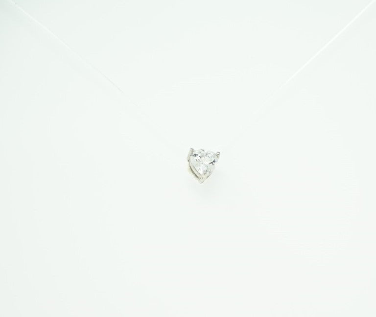 Collier fin fil de pêche médaillon coeur