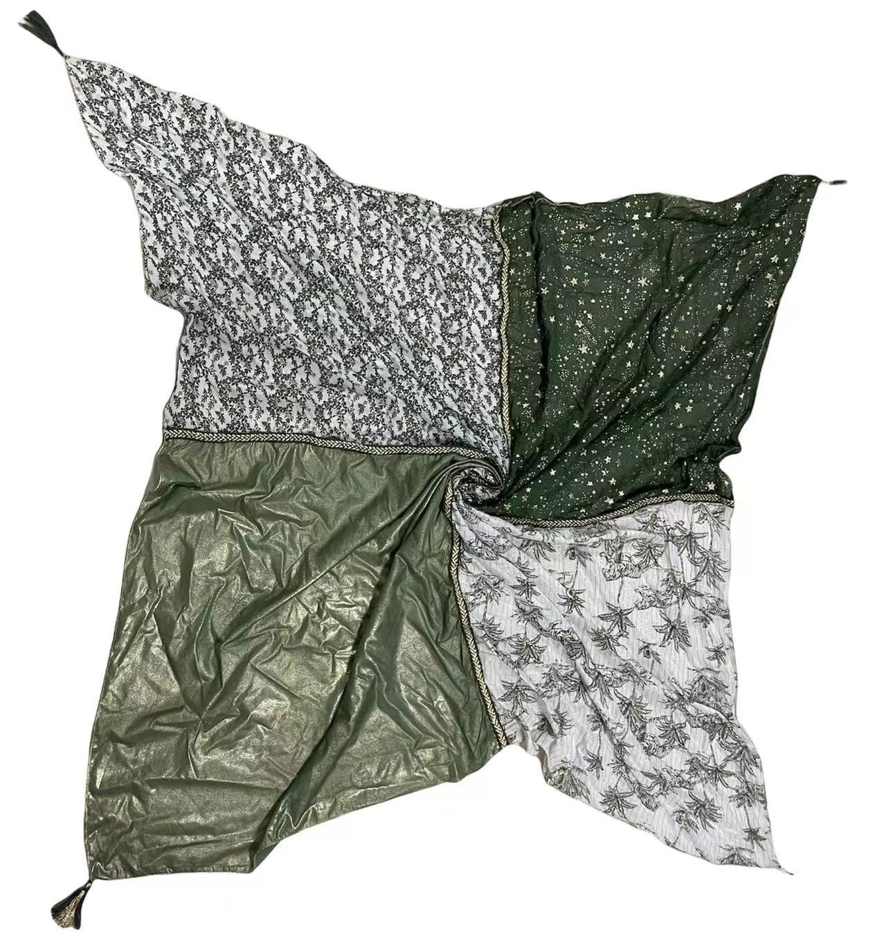 Foulard 4 faces étoiles nuance kaki