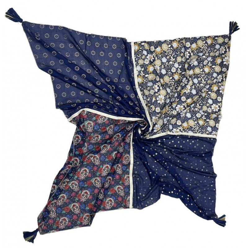 Foulard 4 faces imprimé tête de mort