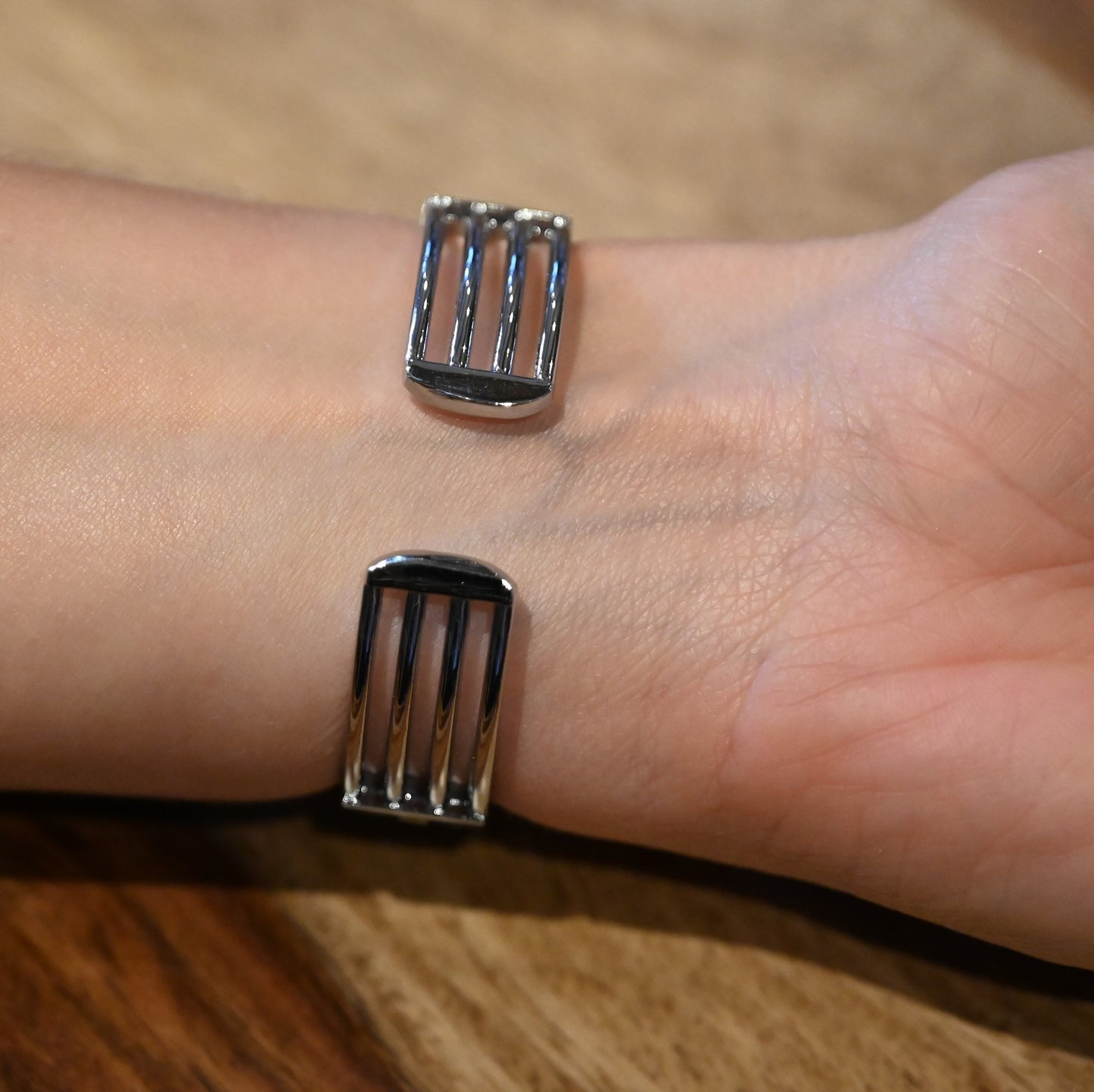 Montre bracelet Ernest argentée cadran rectangle gris nacré