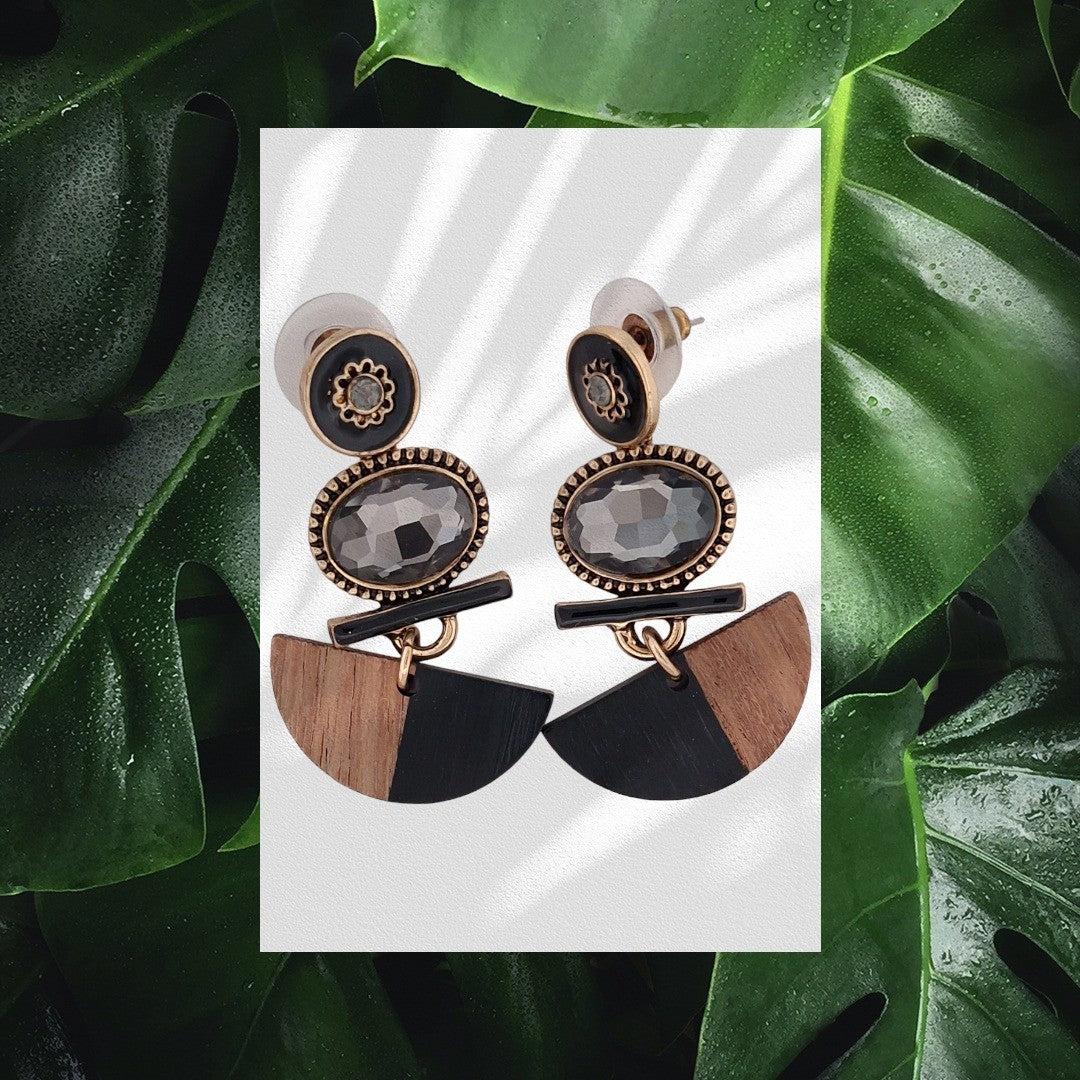 Petites boucles d'oreilles bois pierre et métal dorée