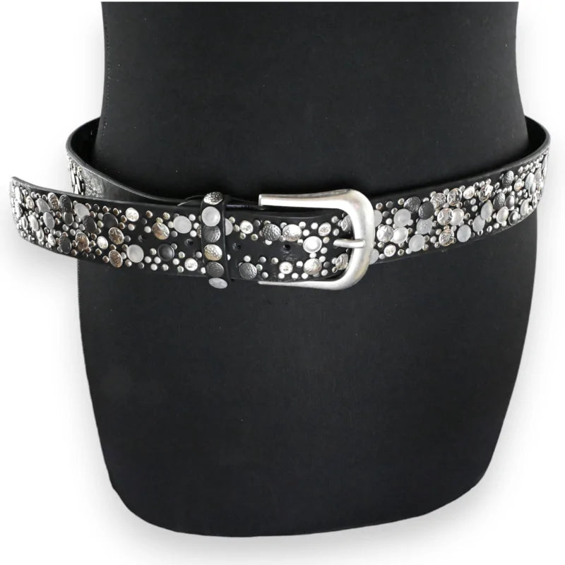Ceinture femme fine en cuir noir avec clous argentés et boucle métallique brillante