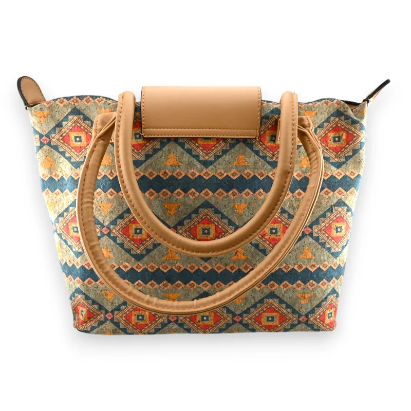 Sac à main en liège avec motif géométrique coloré, rabat et anses en cuir beige