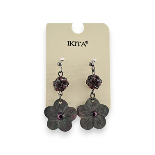 Boucles d'oreilles métal argenté fleur nacrée  marque Ikita
