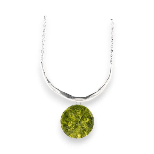Collier Torsade Argent Médaillon Kaki