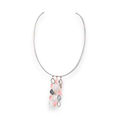 Collier argenté avec pendentif multi-pétales pastels, bijou fantaisie élégant Ikita