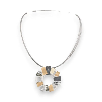 Collier pendentif circulaire Ikita en métal argenté, éléments gris et beige, design...