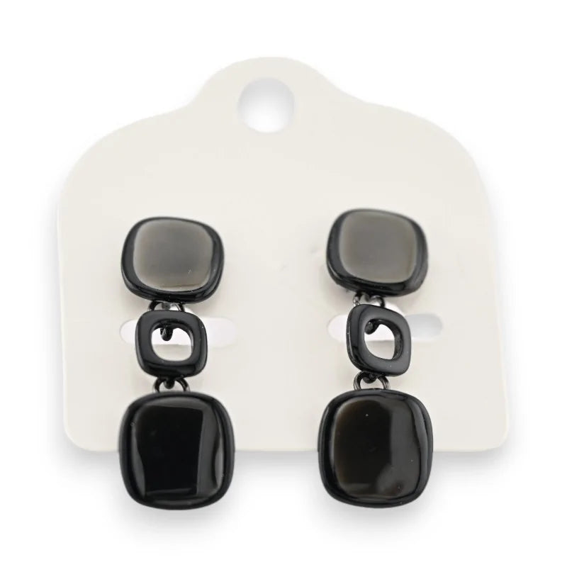 Boucles d'oreilles cubes noir et gris de chez Ikita