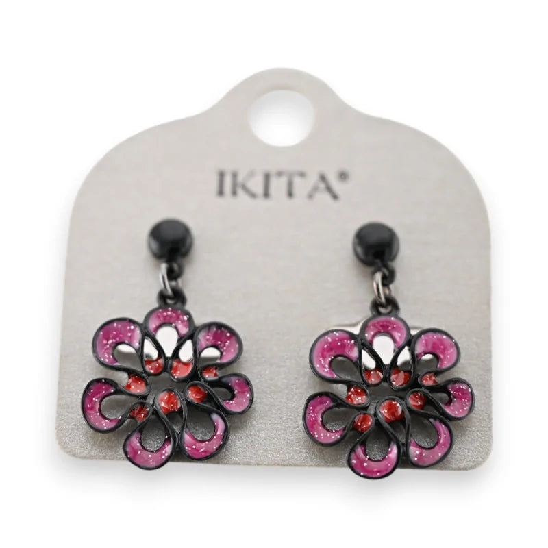 Boucles d'oreilles fleur framboise de chez Ikita