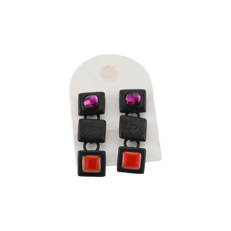 Boucles d'oreilles cubes orange et fuschia de chez IKITA