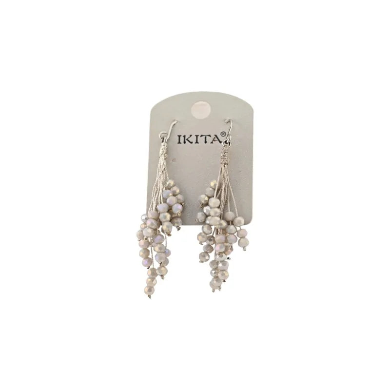 Boucles d'oreilles cascade de perles grises de chez Ikita