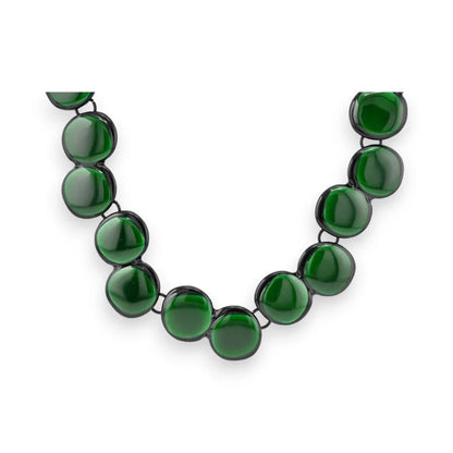 Collier fantaisie avec perles rondes vert foncé brillantes reliées en chaîne