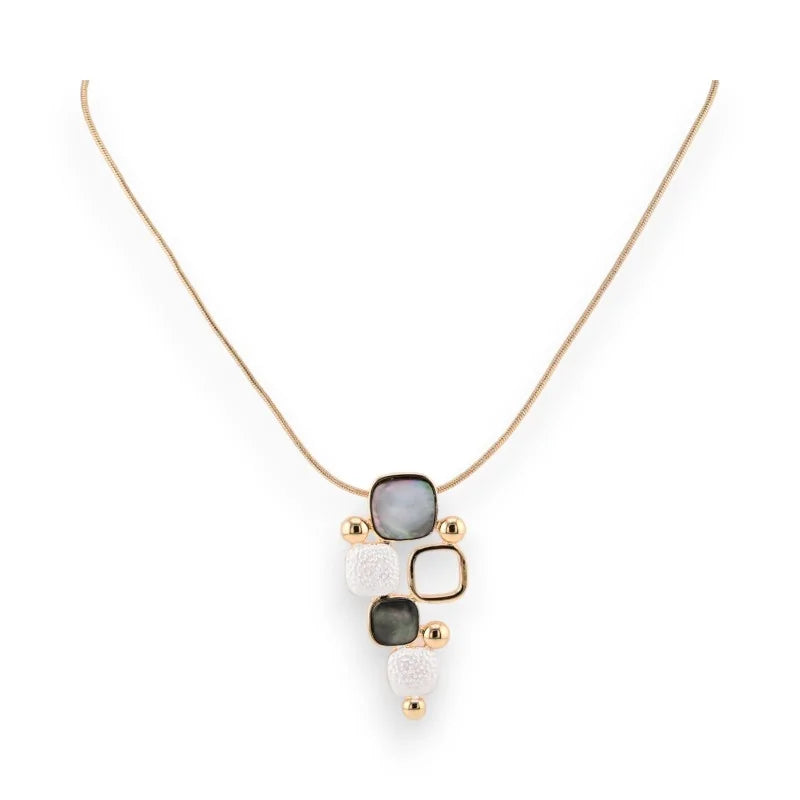 Collier médaillon géométrique doré avec pierres gris et blanc, design moderne et é...
