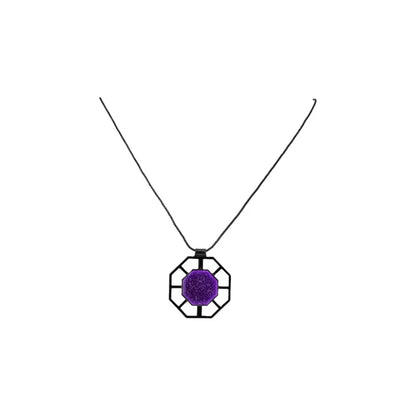 Collier pendentif hexagonal violet et noir sur chaîne fine, bijou géométrique moderne