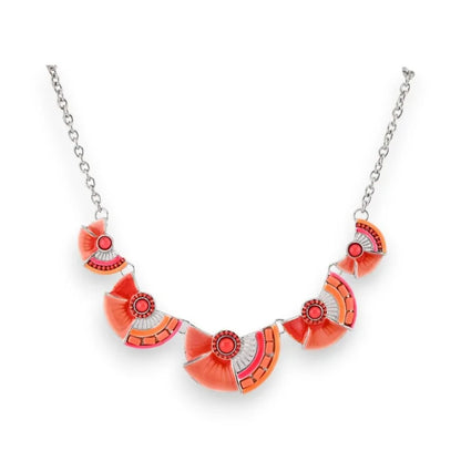 Collier argenté avec pendentifs corail en forme de demi-cercles et perles rouges