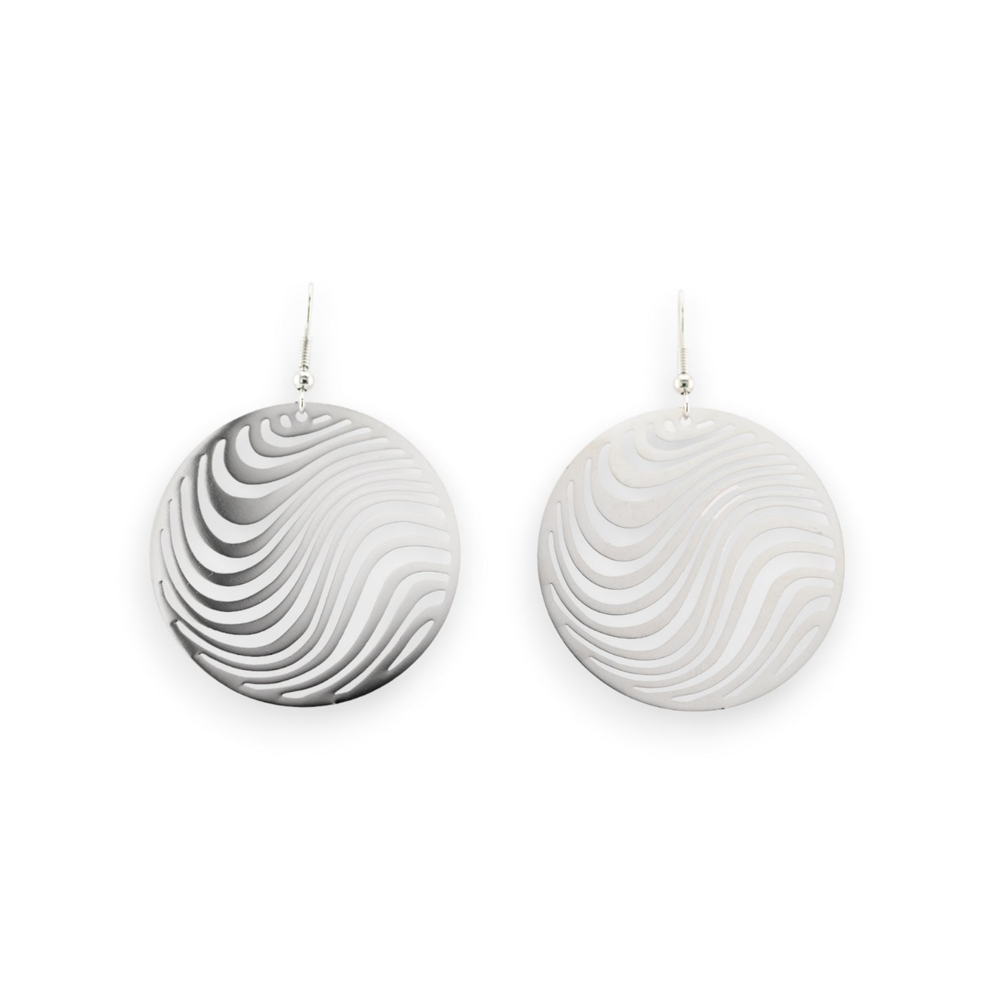 Boucle d'oreille argentée ronde dentelle vague