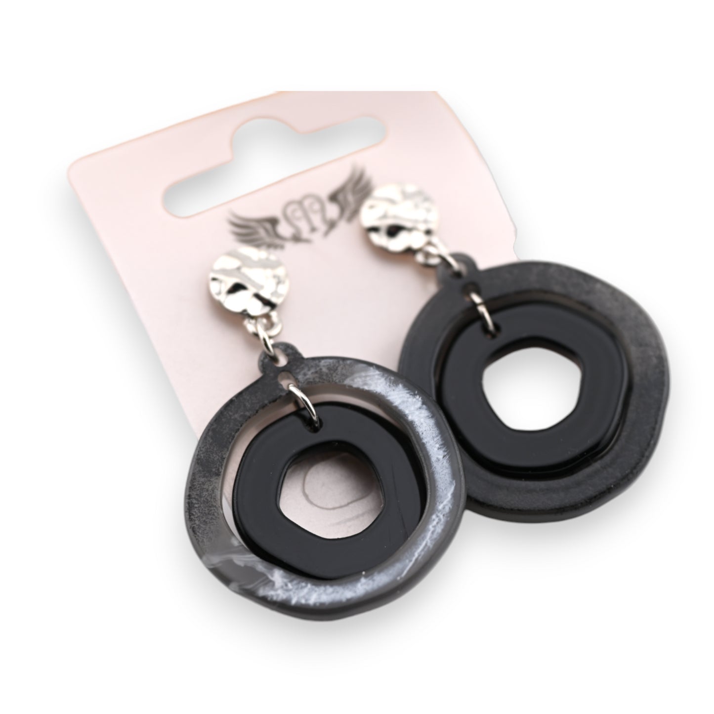 Boucle d'oreille fantaisie ronde plastique noire
