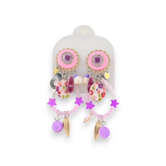 Boucles d'oreilles clip en métal rose et violet de chez Ikita