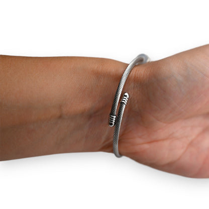 Bracelet charms rigide argenté et noir arbre de vie