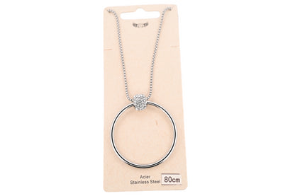 Collier acier argenté cercle ajouré et charms strass