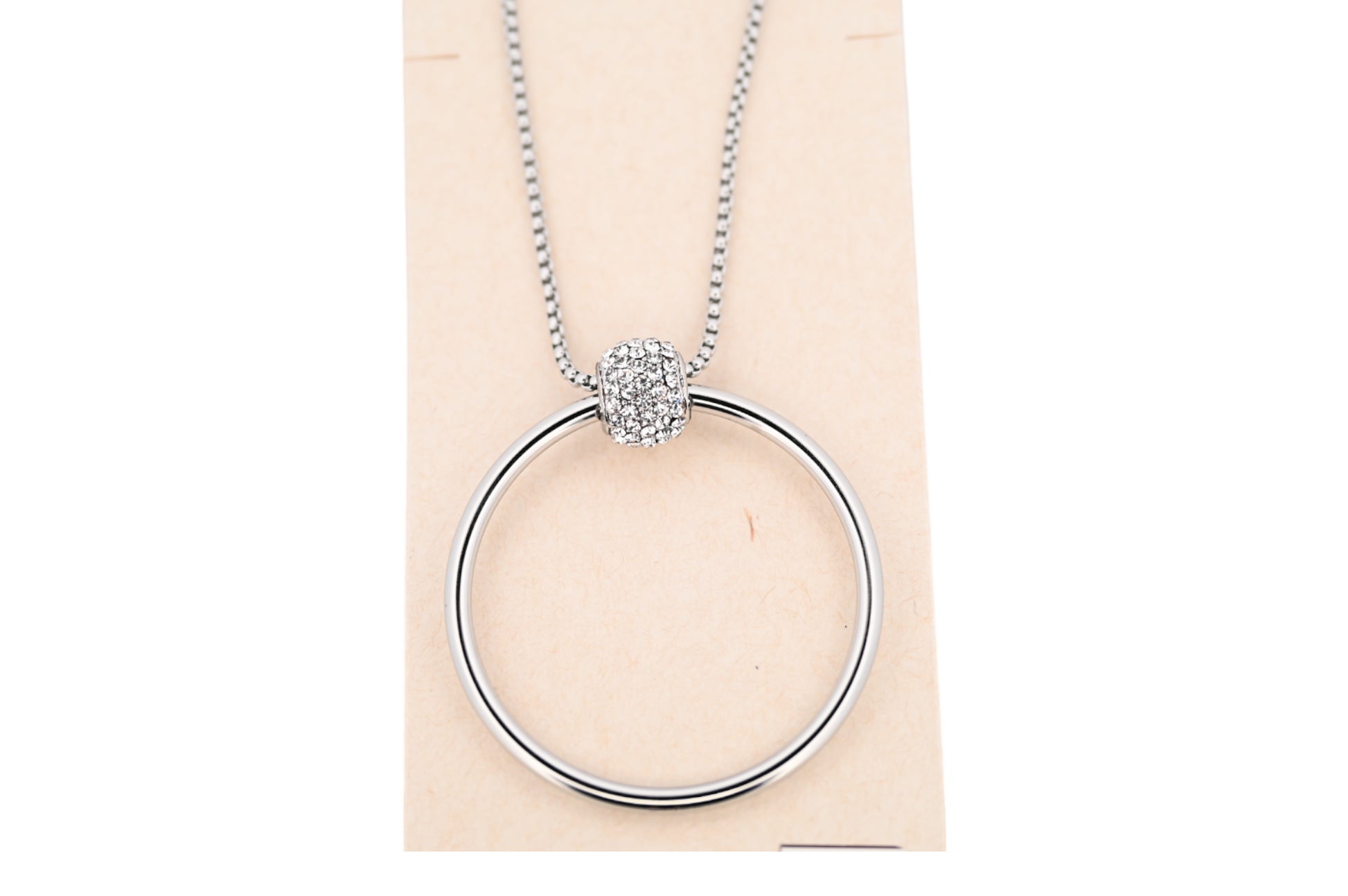 Collier acier argenté cercle ajouré et charms strass