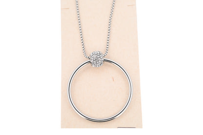 Collier acier argenté cercle ajouré et charms strass