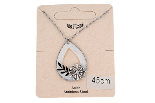 Collier acier argenté nacre médaillon ajouré fleurs