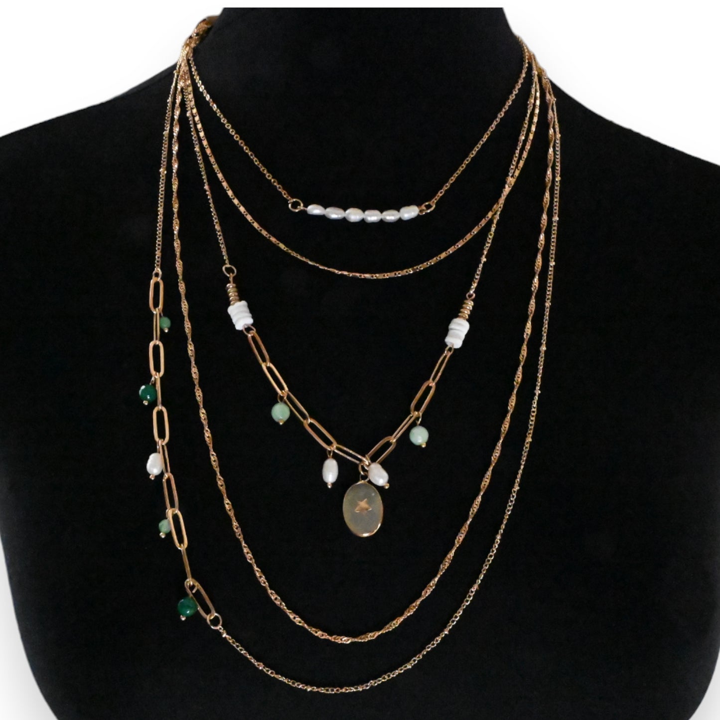 Collier fantaisie 5 rangées pierres nuance verte