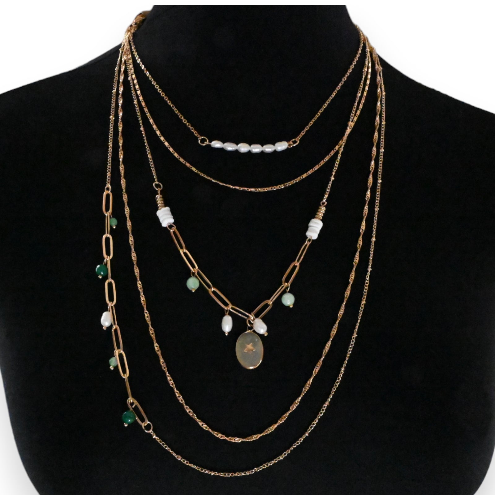 Collier fantaisie 5 rangées pierres nuance verte