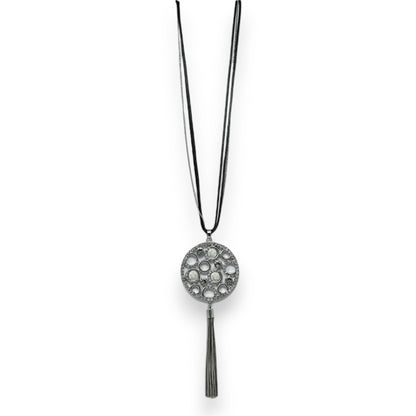 Collier fantaisie long argenté médaillon bulle de strass et pompon