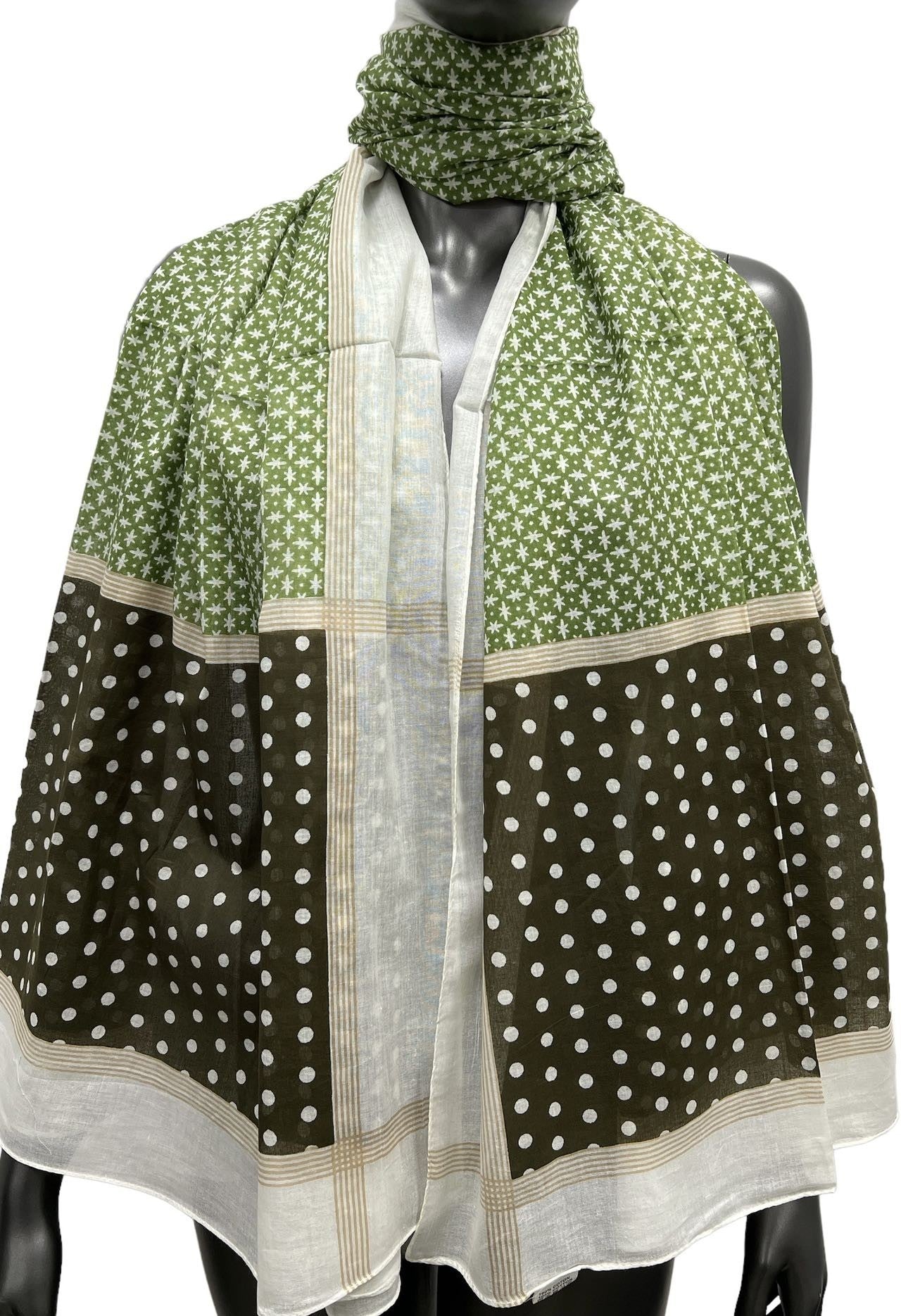 Foulard ethnique nuance de vert