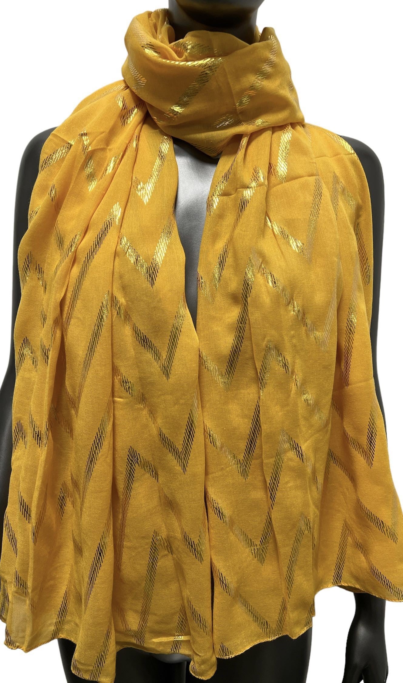 Foulard fluide moutarde orné de dorure