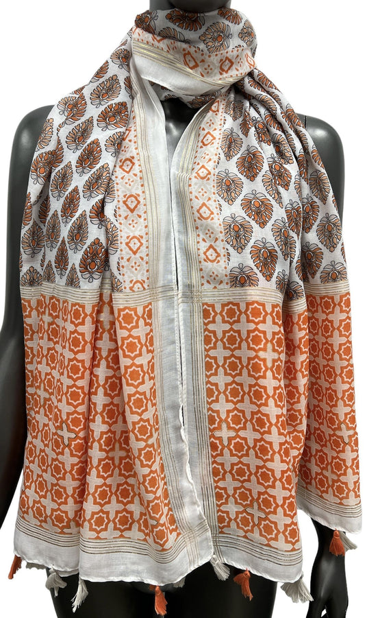 Foulard motif ethnique nuance orange