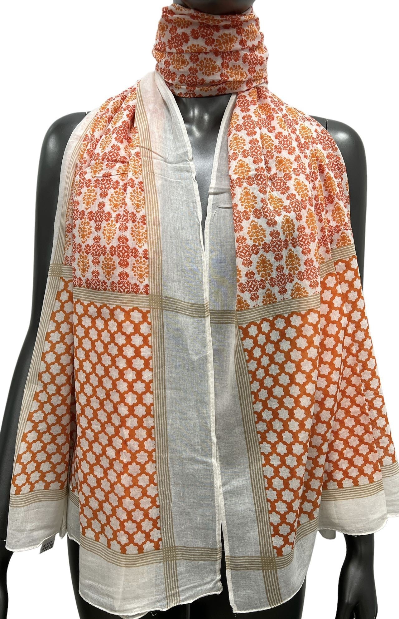 Foulard orangé motif fleurs