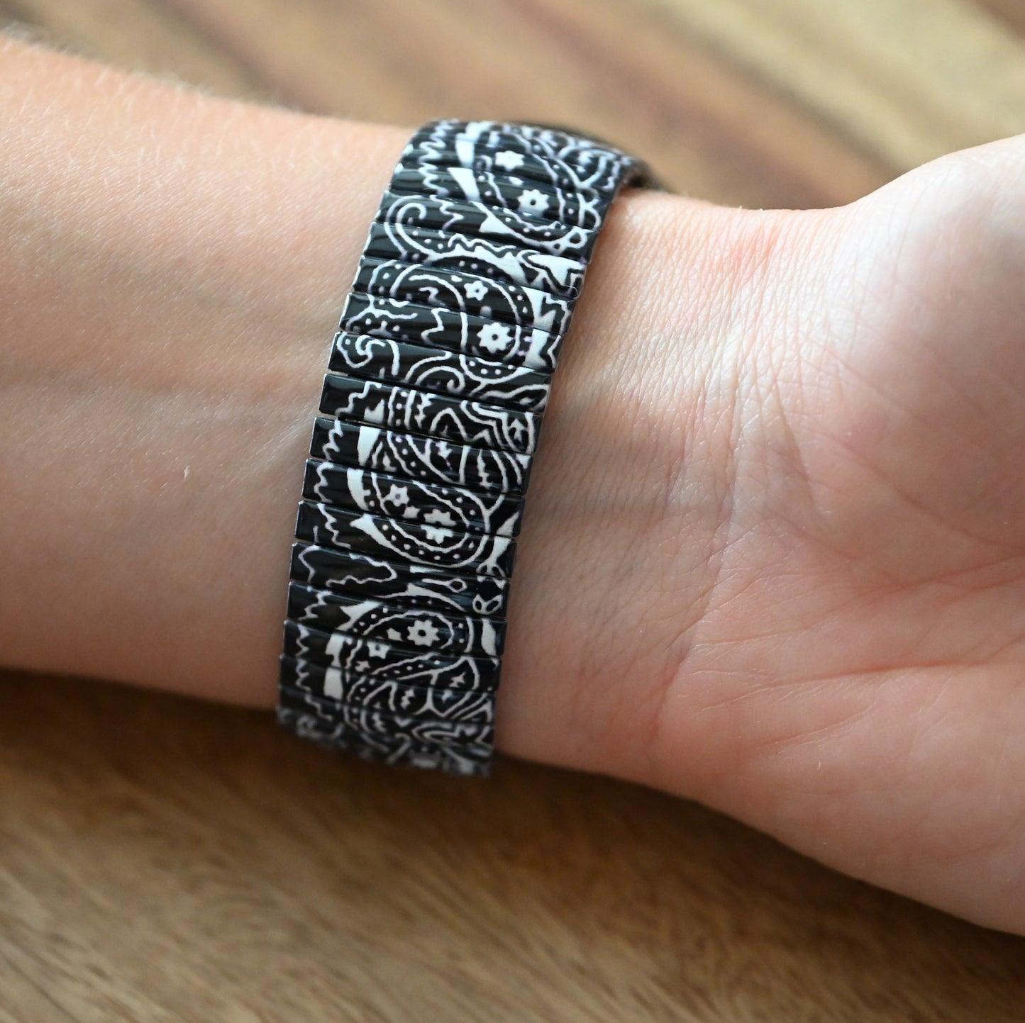 Montre Ernest imprimé design noir et blanc