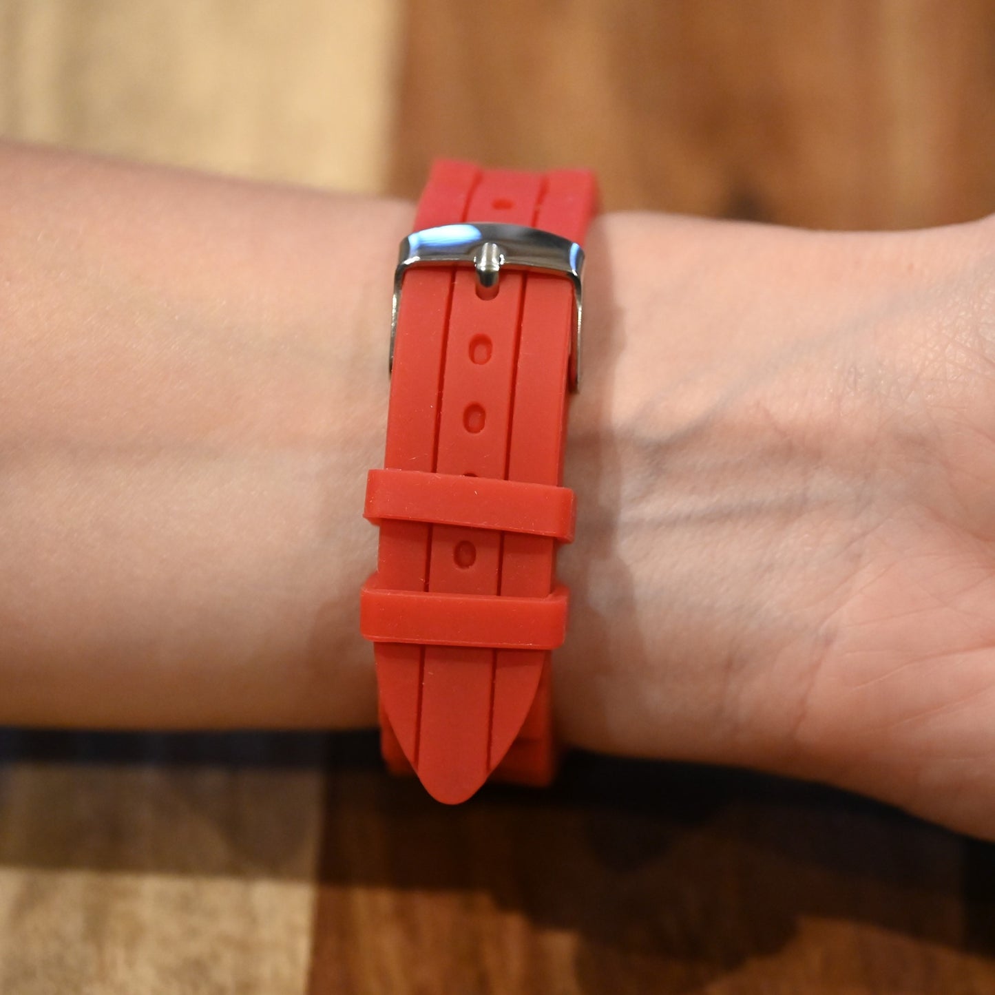 Montre Ernest silicone rouge cadran strass