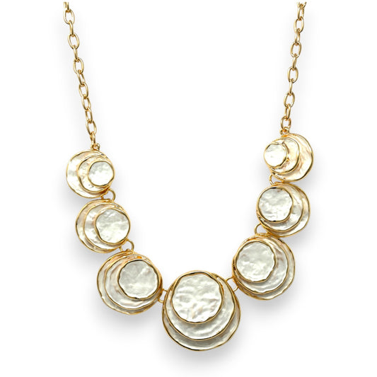 Parure collier rond relief blanc nacré